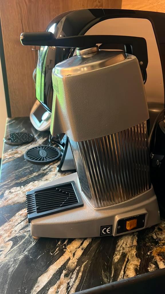 Presse-agrumes professionnel Santos – Excellent état, Elektronische apparatuur, Juicers, Zo goed als nieuw, Sapcentrifuge, Elektrisch