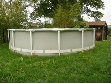 PISCINE HORS SOL "intex" / diam. 4m67 - haut.1m20 disponible aux enchères