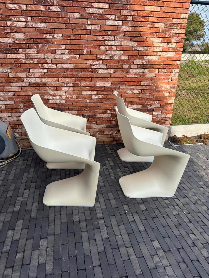 4 design stoelen – €140 (lichte gebruikssporen op 1 stoel), Huis en Inrichting, Fauteuils, Gebruikt, Ophalen