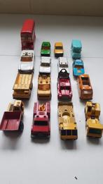 Lot van 15 Matchbox speelgoedauto's + 1 Corgi, Hobby en Vrije tijd