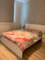 A VENDRE LIT BLANC 140x200 + MATELAS + SOMMIER = 450€, Maison & Meubles, Autres dimensions, Autres dimensions, Utilisé, Blanc