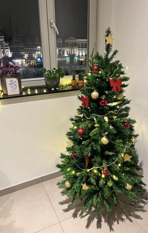 Kerstboom en decoratie, Diversen, Kerst, Zo goed als nieuw, Ophalen