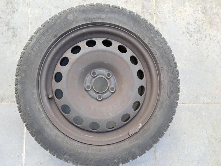 Autovelgen - set van 4 stuks (banden er nog op) R16, Auto-onderdelen, Banden en Velgen, Velg(en), Winterbanden, 16 inch, 205 mm