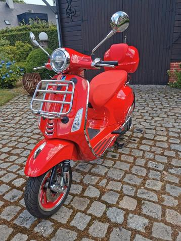 Vespa primavera elettrica special edition RED.klasse B. beschikbaar voor biedingen