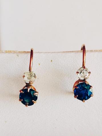 Antieke oorbellen met oud geslepen diamanten en saffieren beschikbaar voor biedingen
