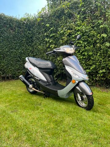 Peugeot v clic, Fietsen en Brommers, Scooters | Peugeot, Ophalen, Overige modellen, 49 cc, Benzine