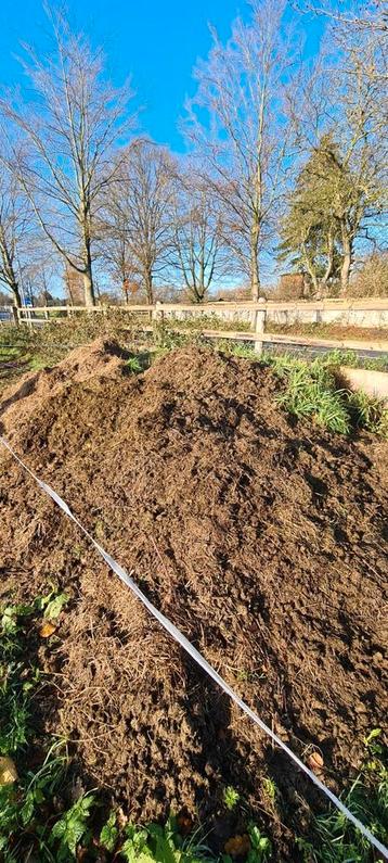 Gratis zuiveren paardenmest, Tuin en Terras, Aarde en Mest, Ophalen, Mest