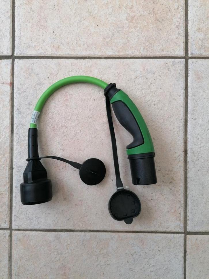 Nieuwe Adapter kabel 0,5 m Type 2 - Schuko, Auto-onderdelen, Elektronica en Kabels, Ophalen of Verzenden