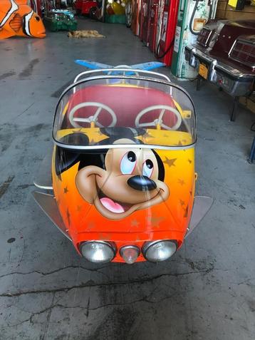 Avion Autopède Mickey en métal de manège de fête foraine, Enlèvement, Utilisé, Panneau publicitaire