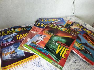 24 wetenschappelijke en levensdagboeken voor junioren  beschikbaar voor biedingen