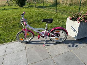 Vélo Décathlon 16 pouces fille parfait état beschikbaar voor biedingen