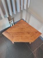 2 bijzettafeltjes, Enlèvement