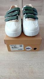 Trendy en kaki sneakers. Schoenmaat 38. Nieuw, Wit, Nieuw, Ophalen of Verzenden, Sneakers