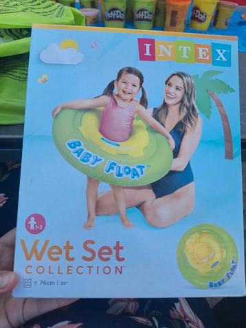 Baby float 1-2jaar, 11-15 kg beschikbaar voor biedingen