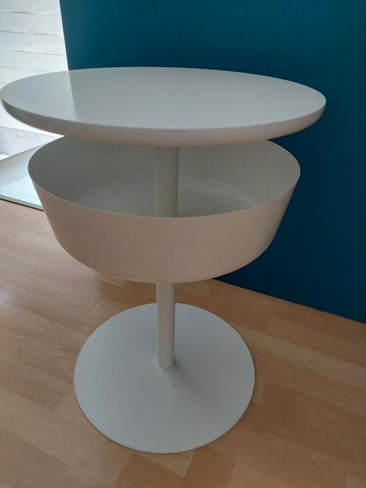 Leuk bijzettafeltje, Huis en Inrichting, Tafels | Bijzettafels, Zo goed als nieuw, Rond, 45 tot 60 cm, Metaal of Aluminium, Ophalen