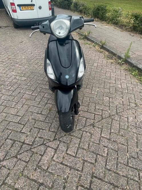 Piaggio fly 50 cc 4T, Fietsen en Brommers, Scooters | Piaggio, Fly, Ophalen