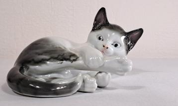 Uitzonderlijke 'Pfeffer Gotha porcelein" kitten beschikbaar voor biedingen