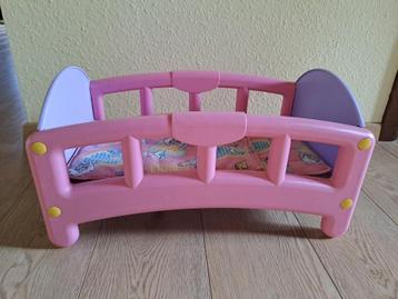 Poppenbed beschikbaar voor biedingen