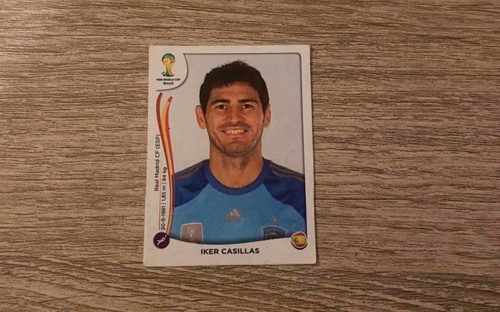 Autocollant Panini - numéro 110 - 2014 - Iker Casillas, Collections, Articles de Sport & Football, Comme neuf, Enlèvement ou Envoi