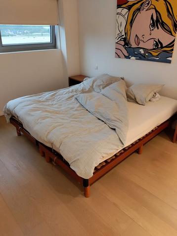 2 eenpersoonsbedden inclusief matrassen beschikbaar voor biedingen