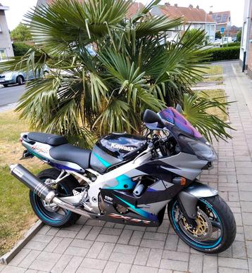 ZX9-R bj 2001 29000km Parfaitement entretenue, Particulier