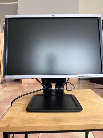HP Compaq LA2205wg  22 inch + kabel met HDMi koppelstuk beschikbaar voor biedingen
