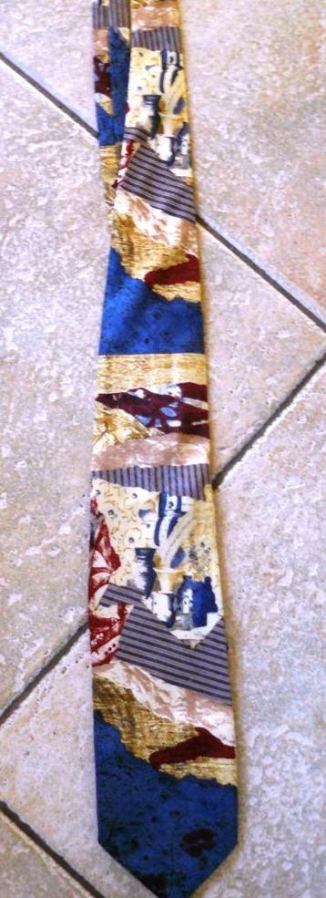 Lot de différentes cravates beschikbaar voor biedingen