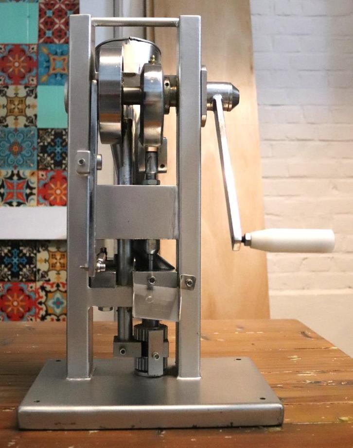 Tablettenpers, Divers, Divers Autre, Comme neuf, Enlèvement