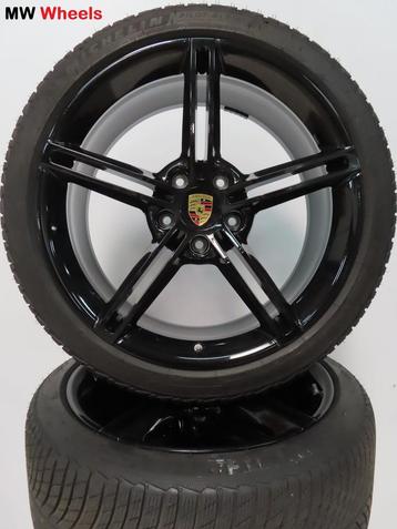 Porsche Taycan 21 inch velgen Mission E met winterbanden beschikbaar voor biedingen