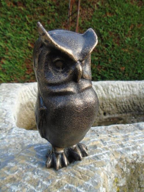Standbeeld van een uil of uil in gietijzeren patbrons, Tuin en Terras, Tuinwanddecoratie, Nieuw, Ophalen