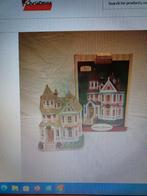 LEMAX CADDINGTON VILLAGE DANIELS HOUSE, Diversen, Kerst, Ophalen of Verzenden, Gebruikt