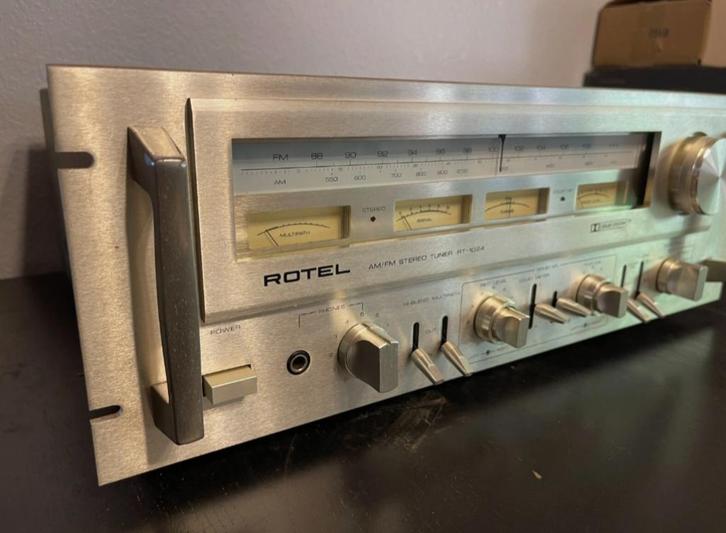 Rotel RT-1024 tuner, Audio, Tv en Foto, Versterkers en Ontvangers, Zo goed als nieuw, Stereo, 60 tot 120 watt, Overige merken