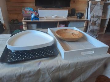 Lot 2 plateaux de service + 2 plateaux de décos en bois neuf beschikbaar voor biedingen