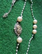 AVON: heel mooie ketting, Handtassen en Accessoires, Kettingen, Ophalen of Verzenden, Nieuw, Wit, Zilver