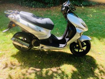 Trottinette Keeway 125 cc, 125 cm³, Classe B (45 km/h), Enlèvement, Utilisé