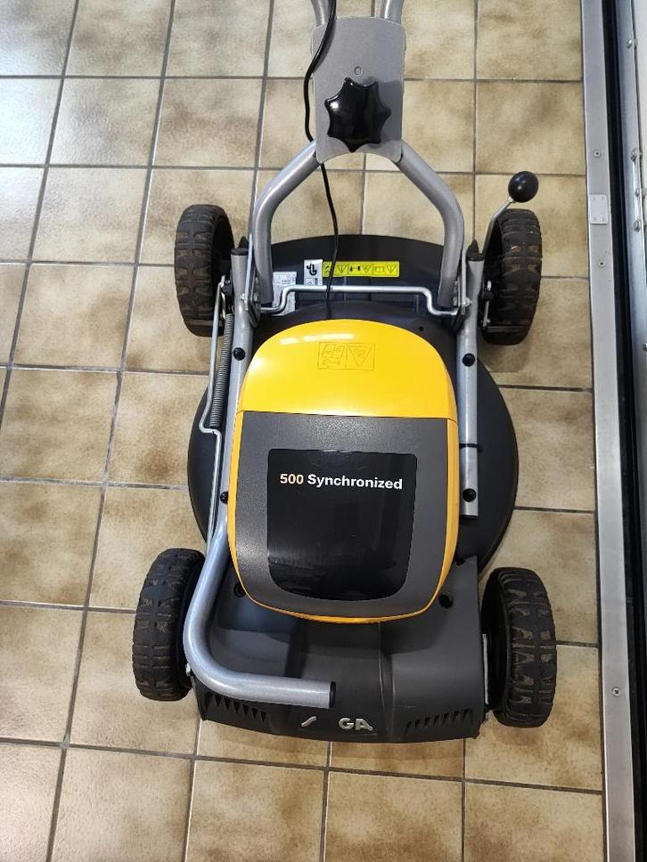 Accu grasmaaier + bosmaaier STIGA., Tuin en Terras, Grasmaaiers, Gebruikt, Accu-grasmaaier, 40 t/m 49 cm, Cirkelmaaier, Mulchfunctie