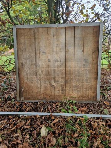 Steenschotten "schuifraam"/paneel beschikbaar voor biedingen