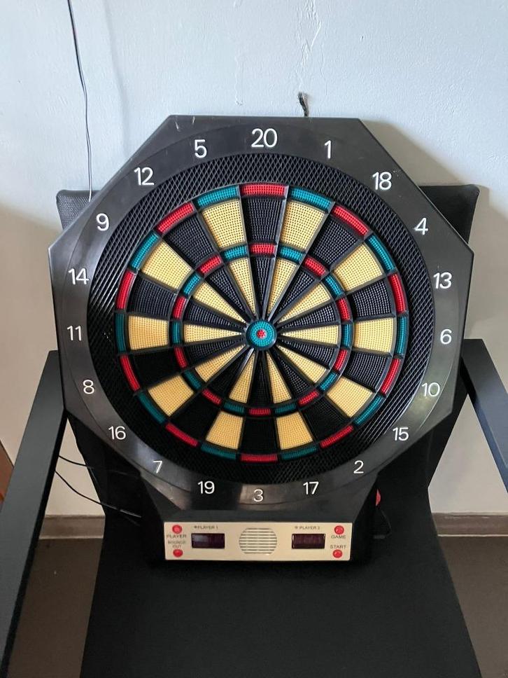 Elektronisch dartbord, Sport en Fitness, Darts, Zo goed als nieuw, Dartbord, Elektronisch, Soft tip, Ophalen
