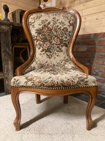 Vintage stoelen - 2 stuks beschikbaar voor biedingen