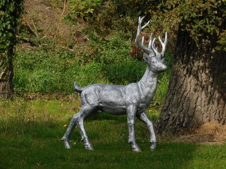 Beeld Hert XL - zilverkleurig - polystone, Tuin en Terras, Tuinbeelden, Dierenbeeld, Kunststof, Ophalen of Verzenden