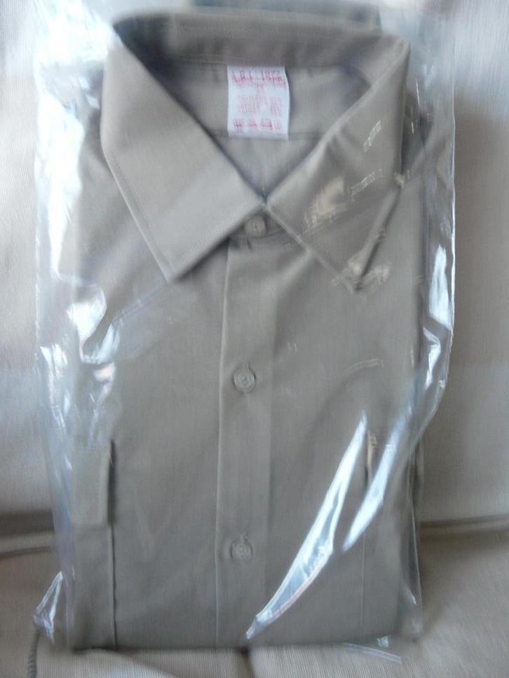 Nog nieuwe, ingepakte ABL landmacht hemden col 39., Verzamelen, Militaria | Algemeen, Landmacht, Kleding of Schoenen, Ophalen