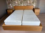 Lit Ikea Malm 160x200 + sommiers à lattes + 2 tables de nuit, Huis en Inrichting, Slaapkamer | Bedden, Ophalen, Verstelbaar, Tweepersoons