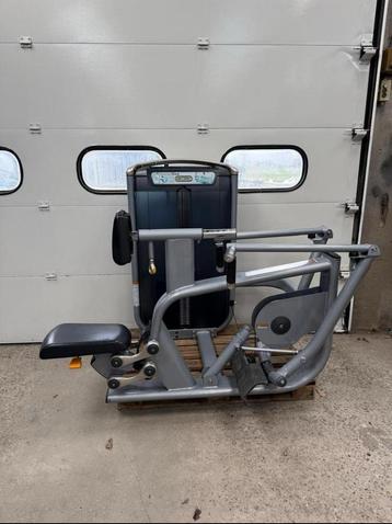 Matrix Ultra Seated Row / Row / Rudergerät / Machine beschikbaar voor biedingen