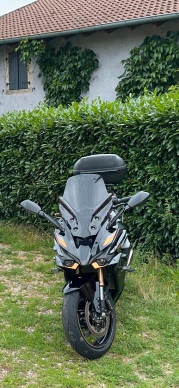 Suzuki gsx-s 1000 GT, Permis Moto A, Plus de 35 kW, 4 cylindres, Contrôle de traction