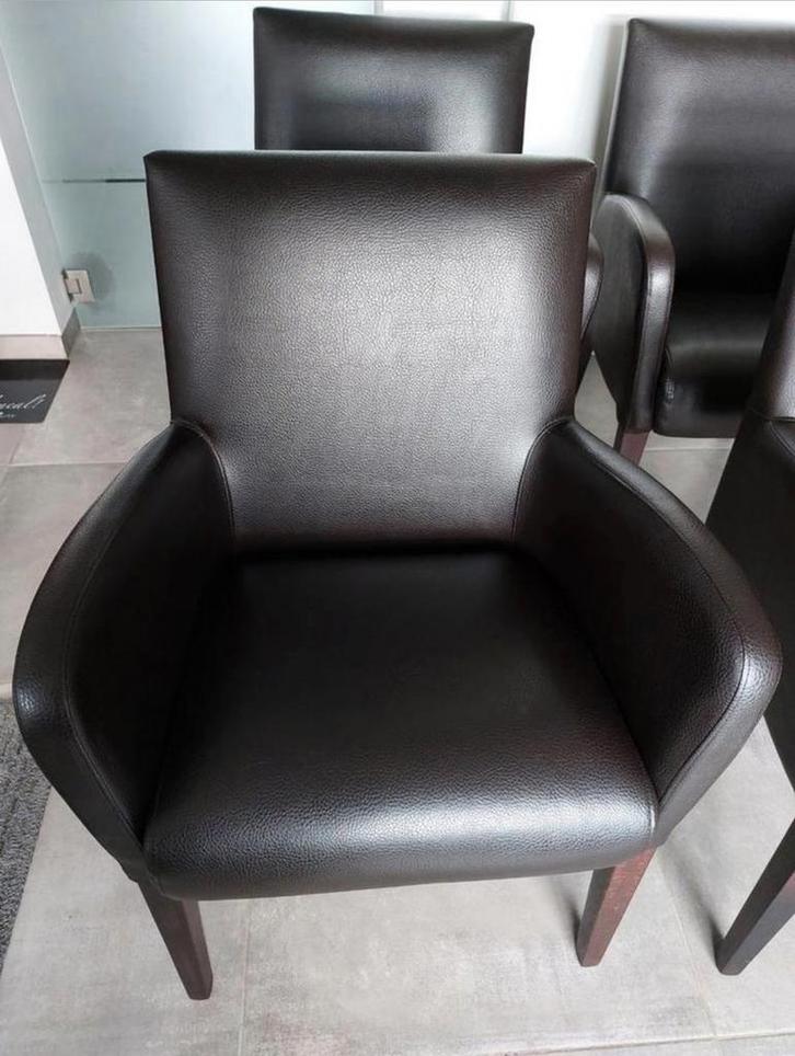 KOOPJE!
4 stijlvolle lederen eetkamerstoelen Verberckmoes, Huis en Inrichting, Stoelen, Zo goed als nieuw, Ophalen