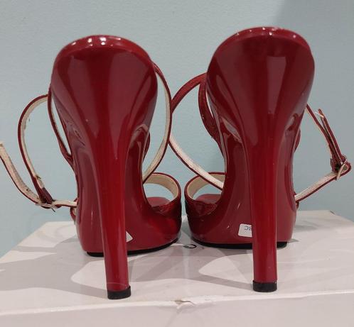 478C* ERNEST - sexy vintage sandalen (35,5/36), Kleding | Dames, Schoenen, Gedragen, Sandalen of Muiltjes, Rood, Verzenden