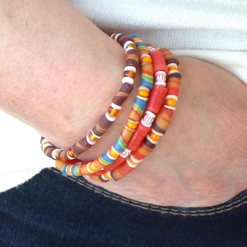 Set van 4 nieuwe rekbare armbanden voor dames of heren, Handtassen en Accessoires, Armbanden, Nieuw, Elastiek, Rood, Met bedels of kralen