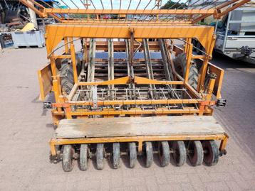 Regero zelfrijdend perspot plantmachine beschikbaar voor biedingen