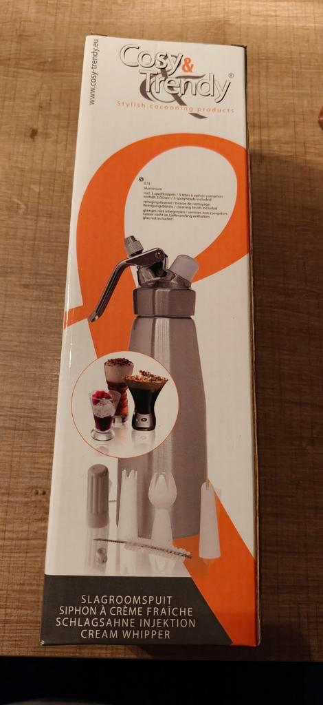 Cosy & Trendy slagroomspuit 0,5L NIEUW aluminium, Maison & Meubles, Cuisine | Ustensiles de cuisine, Neuf, Enlèvement ou Envoi