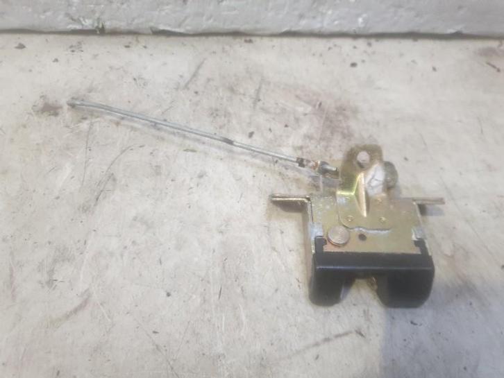 SLOTVANGER ACHTERKLEP Saab 900 II (YS3D) (01-1993/02-1998), Auto-onderdelen, Carrosserie, Saab, Gebruikt